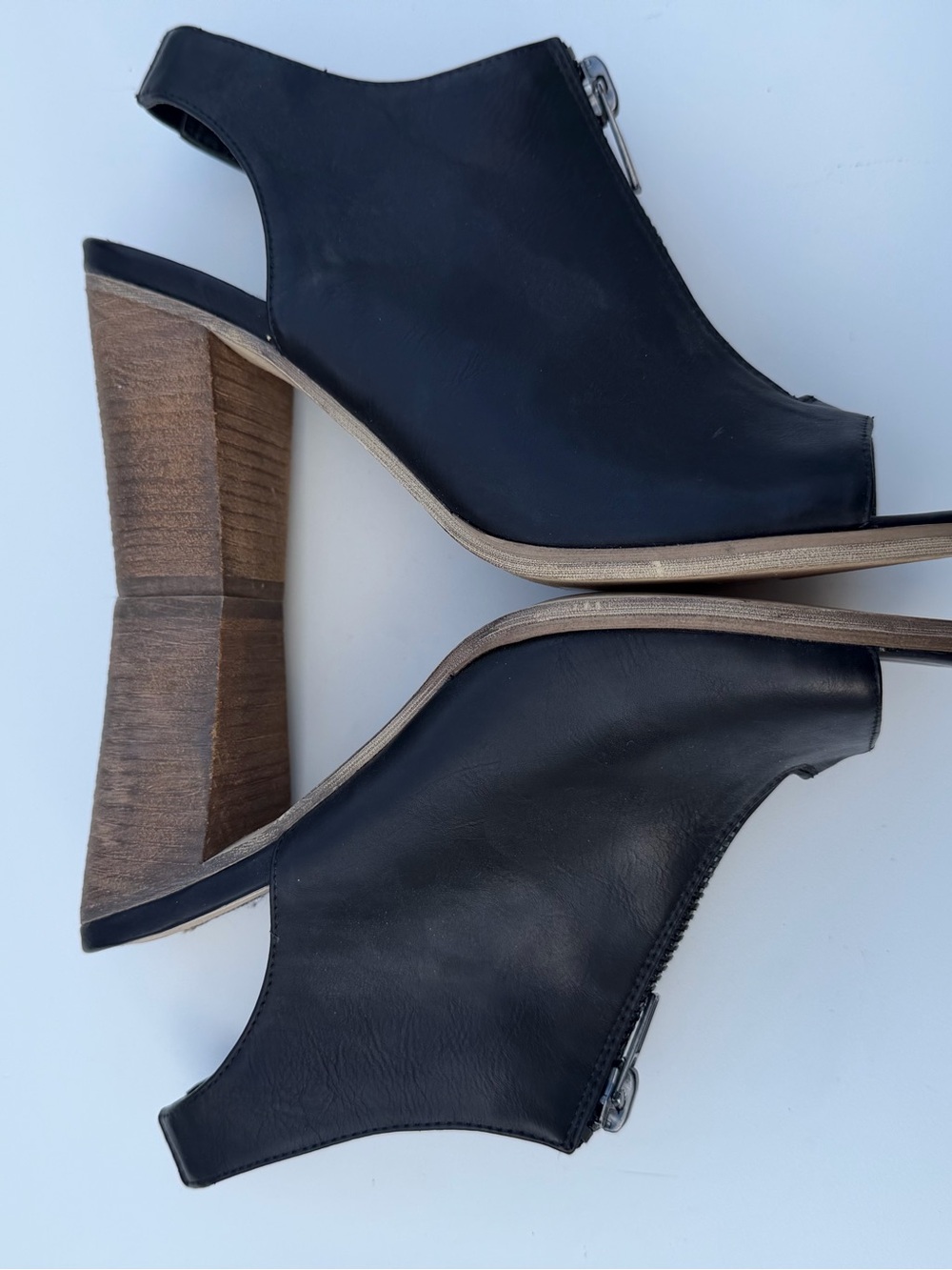 Women’s Steve Madden Black Shoes w/ Block Heel Brand New Want Sold